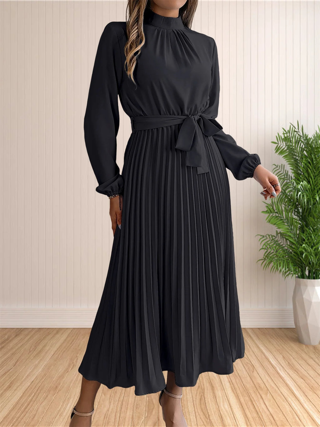 Elegant Pleated Long Sleeved Chic Dress
