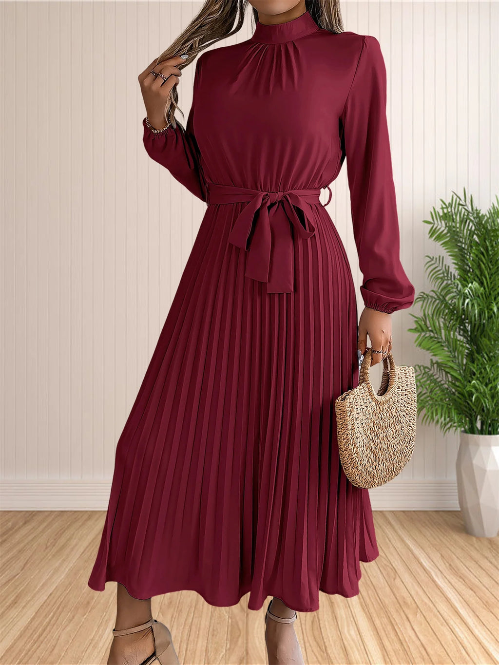 Elegant Pleated Long Sleeved Chic Dress