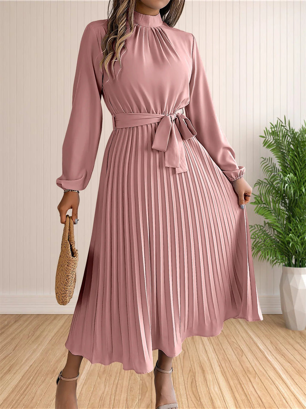 Elegant Pleated Long Sleeved Chic Dress