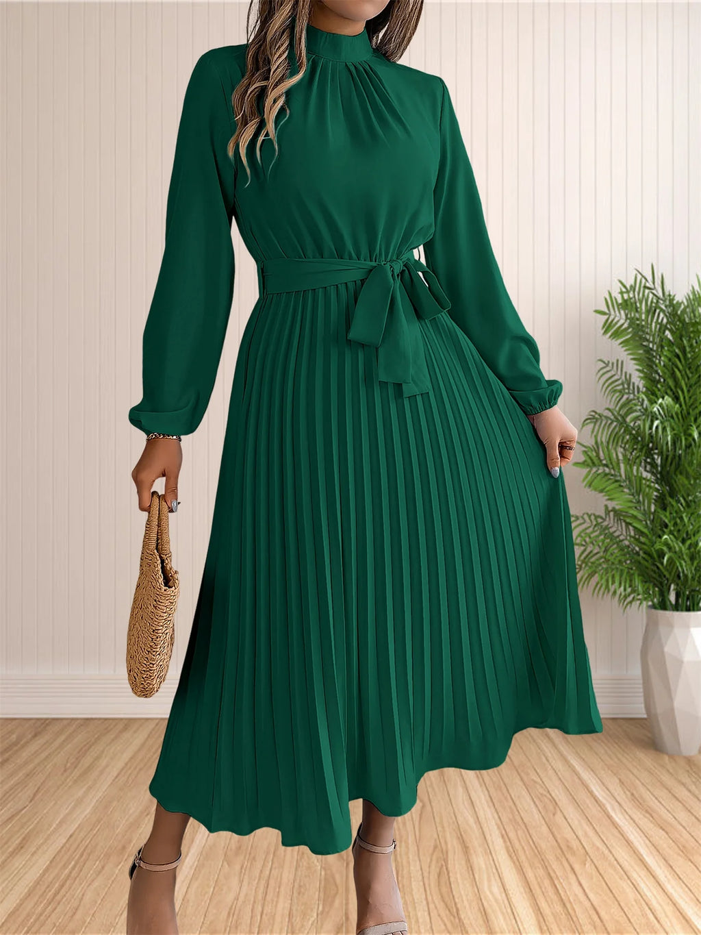 Elegant Pleated Long Sleeved Chic Dress