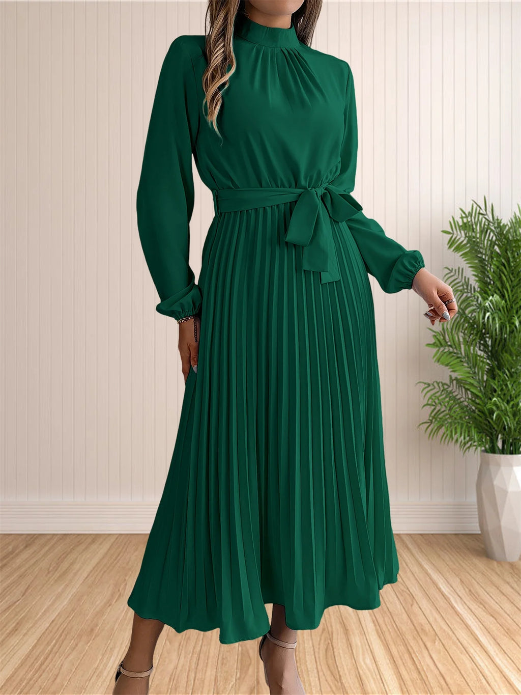 Elegant Pleated Long Sleeved Chic Dress