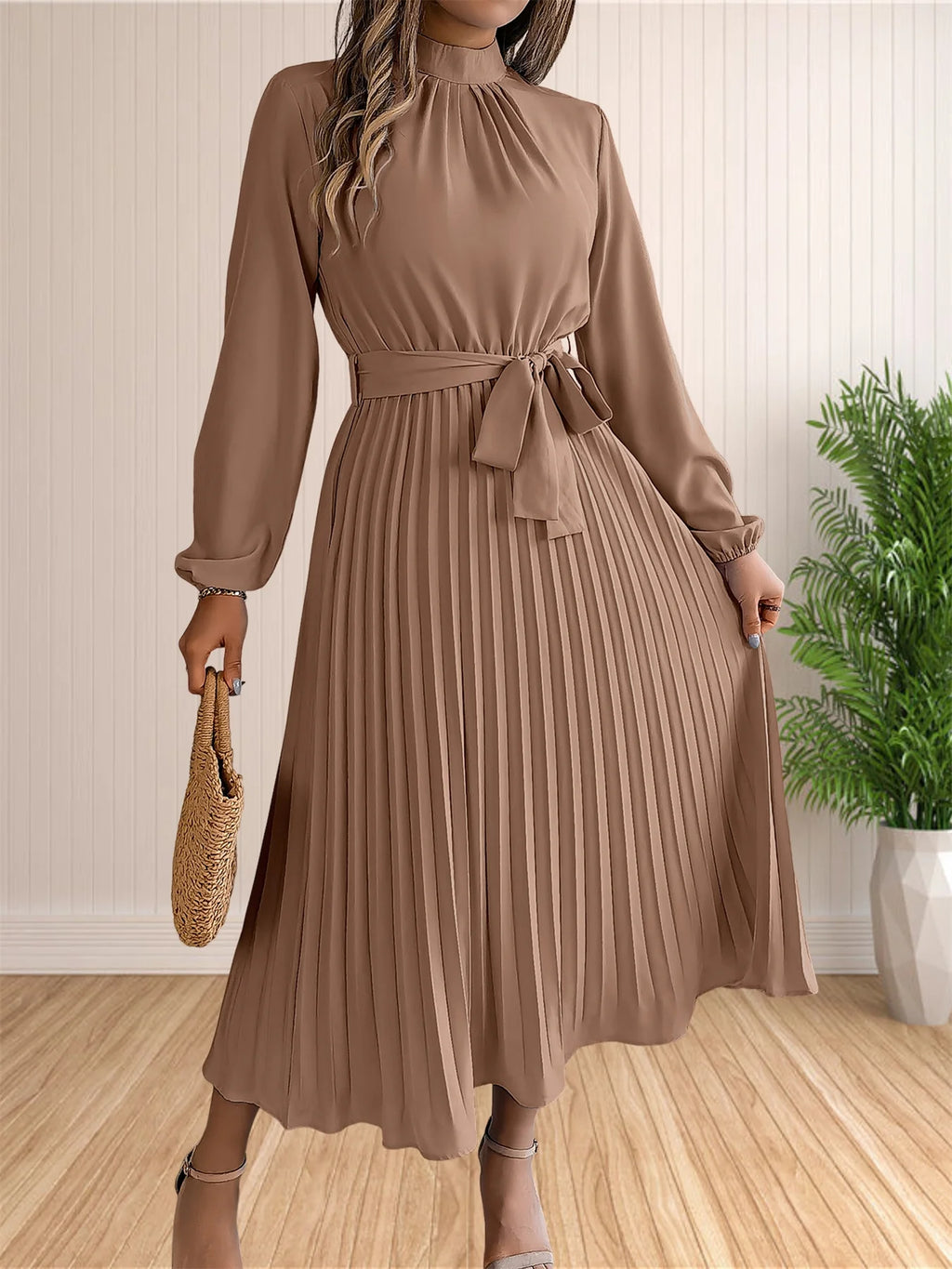 Elegant Pleated Long Sleeved Chic Dress