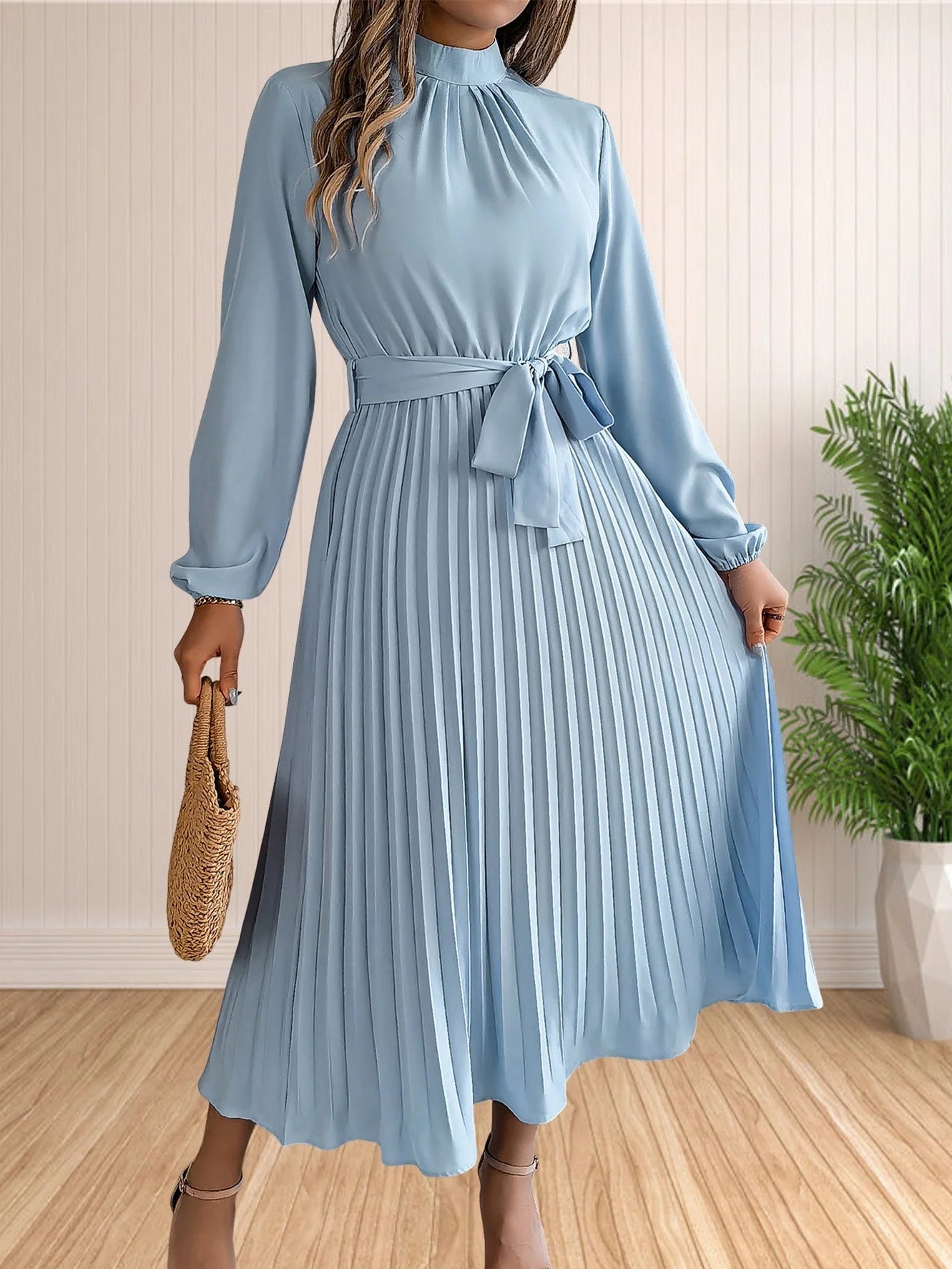 Elegant Pleated Long Sleeved Chic Dress