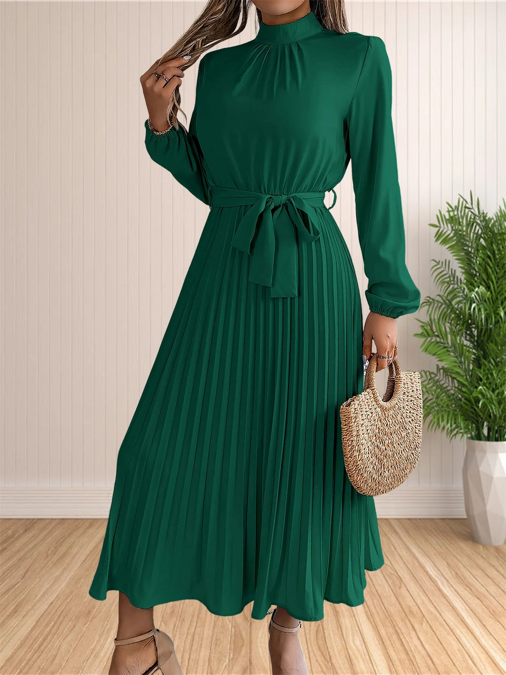 Elegant Pleated Long Sleeved Chic Dress