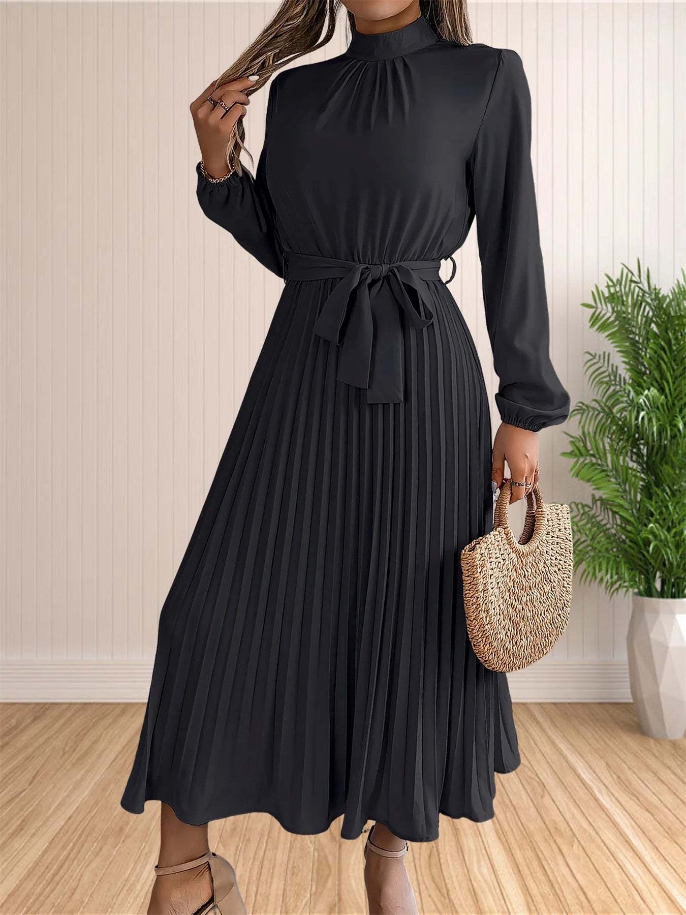 Elegant Pleated Long Sleeved Chic Dress