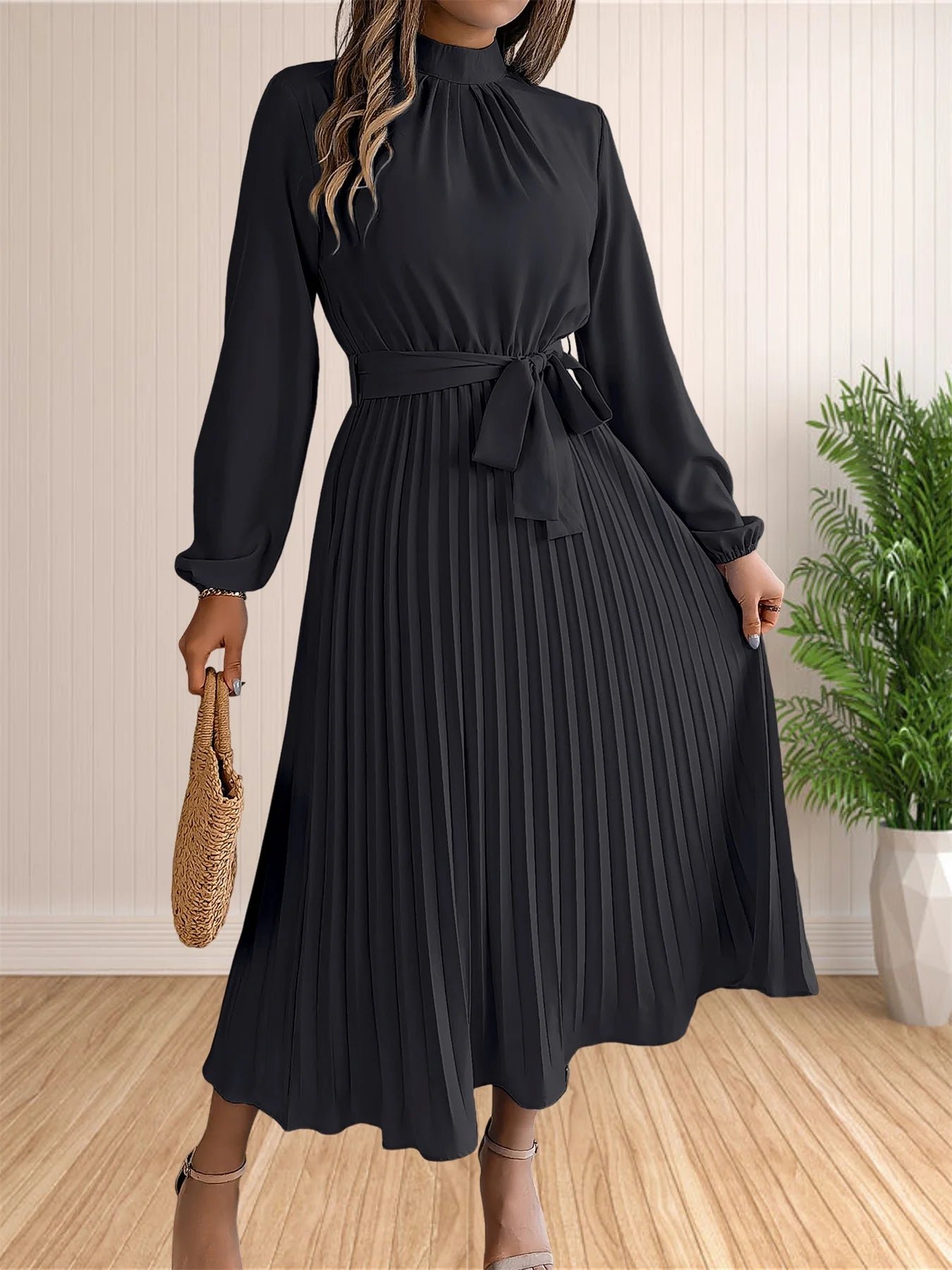 Elegant Pleated Long Sleeved Chic Dress